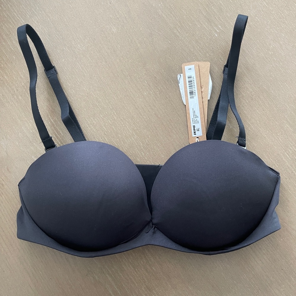 Skims Ultimate Push-Up Strapless Bra in Onyx 32B